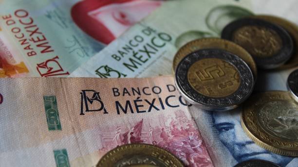 How to Manage Debt and Save More in Mexico